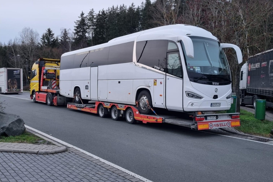 Transport niskopodwoziowy autobusów z Włoch, Niemiec, Austrii do Polski